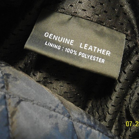 Honda motorcycle leather jacket. - Picture 15 of 16